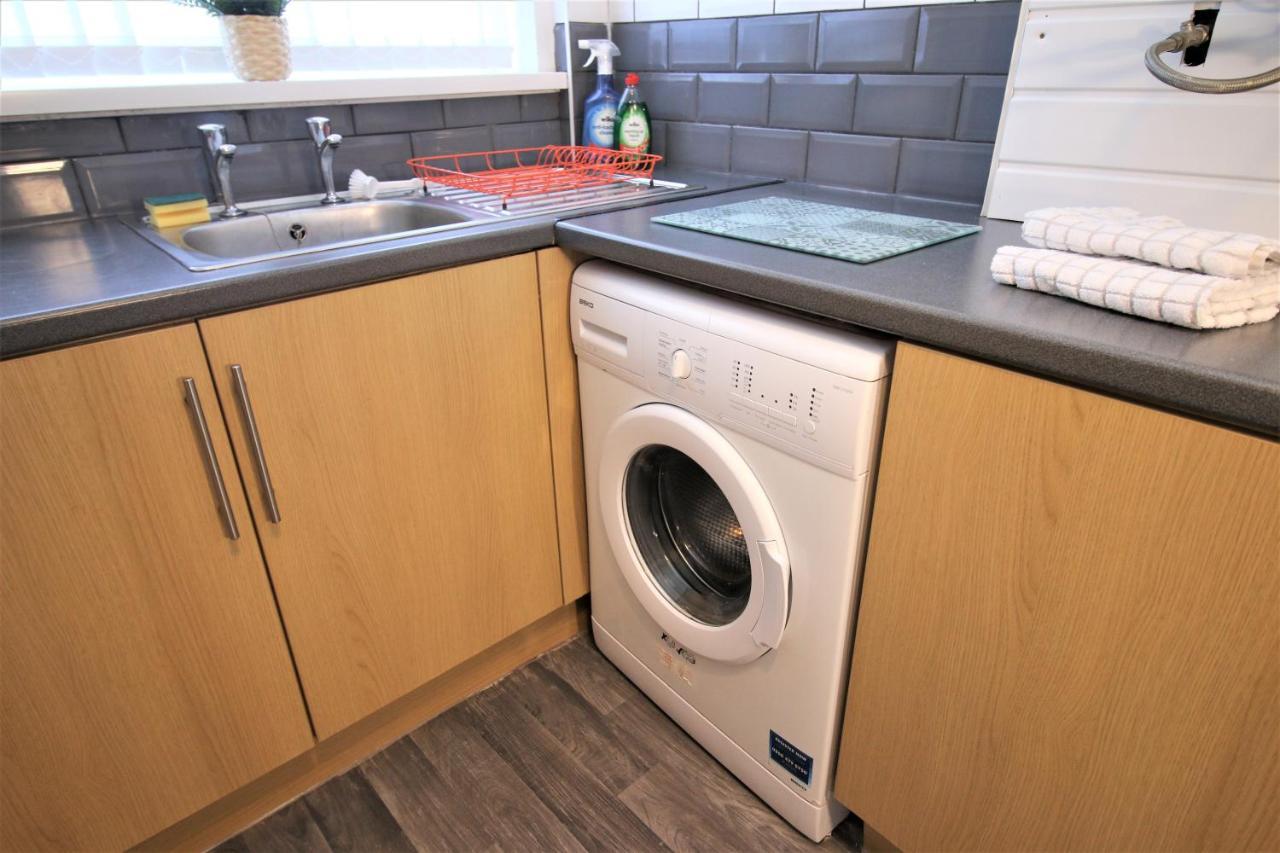Three Bedroom Townhouse - Free Local Parking - By Property Promise Кардифф Экстерьер фото
