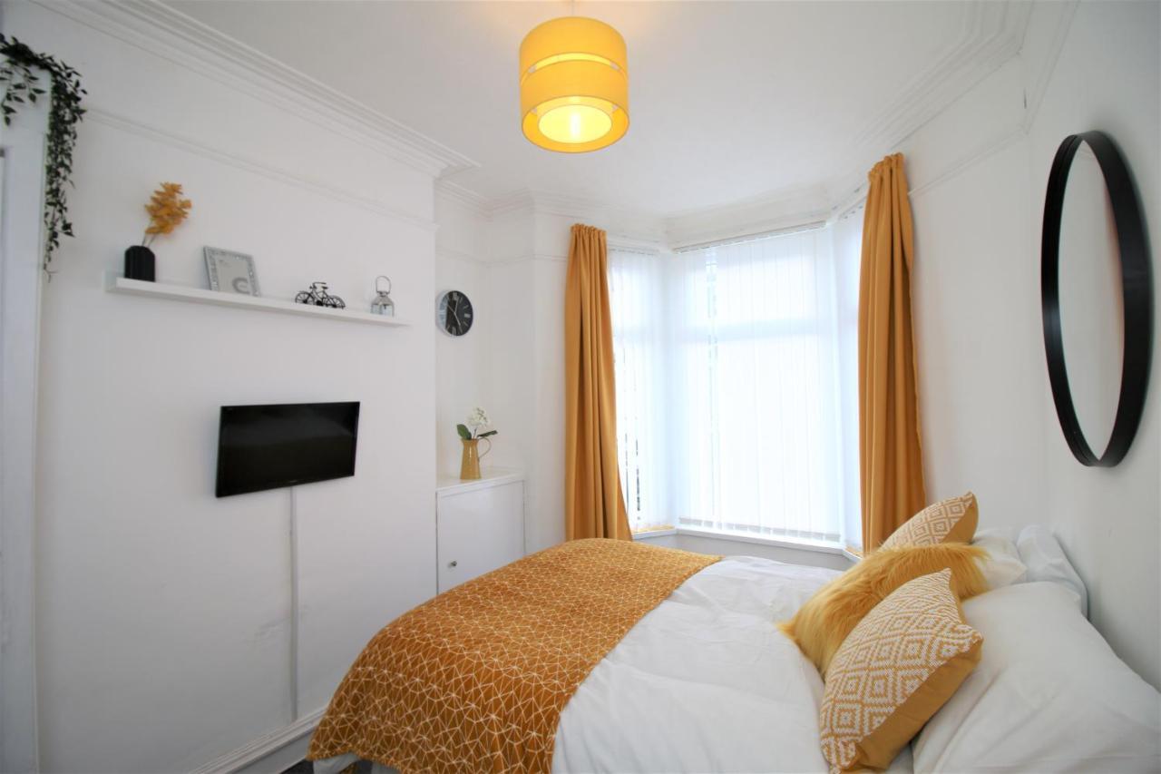 Three Bedroom Townhouse - Free Local Parking - By Property Promise Кардифф Экстерьер фото