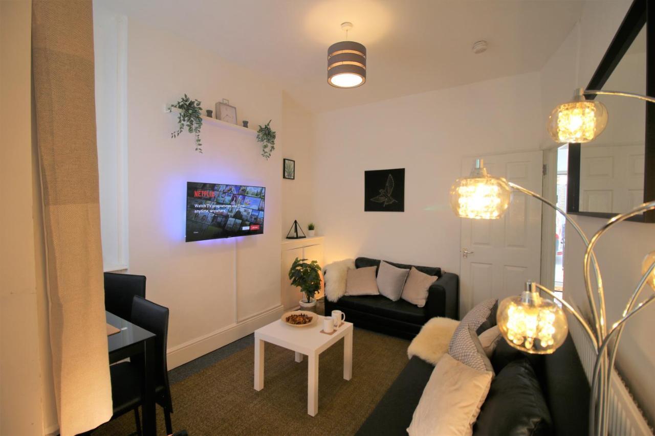 Three Bedroom Townhouse - Free Local Parking - By Property Promise Кардифф Экстерьер фото